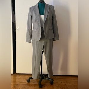 Zara Classic Gray Women’s Suit